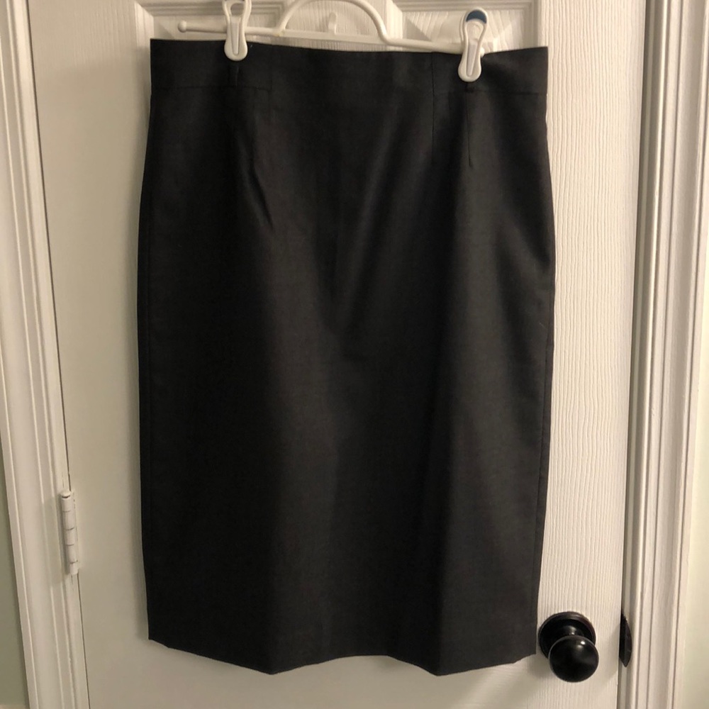 Ann Taylor charcoal gray pencil skirt size 8
